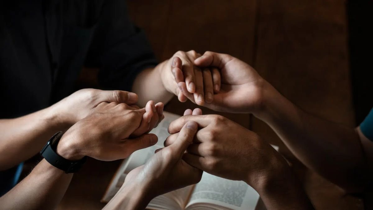 How Community Service Strengthens Faith