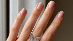 10 Syrup Nail Ideas That’ll Always Be Stylish—From Refreshing Juicy Hues to Transparent Neutrals
