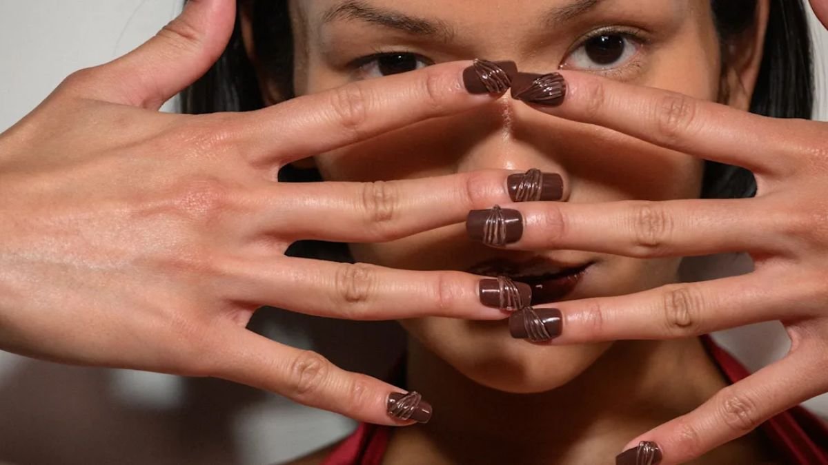 The New Autumn Nail Ideas To Know, From Burgundy French Tips To Black Cherry