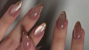 The Trending Cat-Eye French Manicure Is Simple Yet Striking